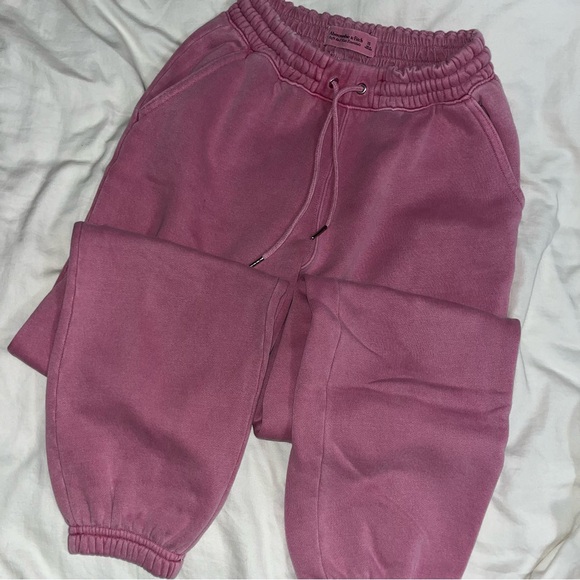 Abercrombie & Fitch Essential Sunday Sweatpants - Picture 6 of 6